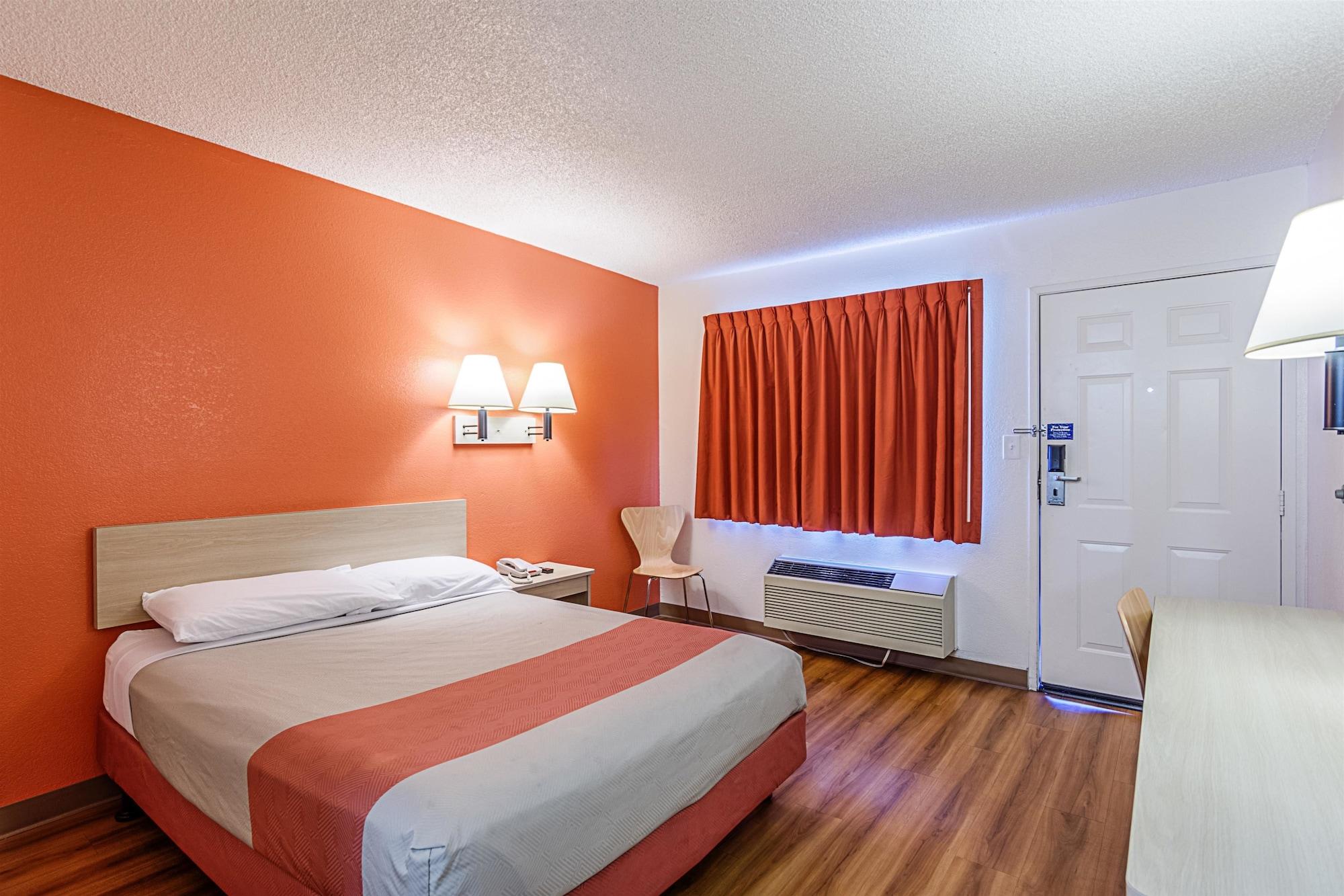 Park Inn By Radisson, Modesto Exterior photo
